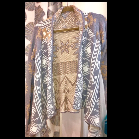 👁 Aztec Print Sweater 👁 - Picture 1 of 1